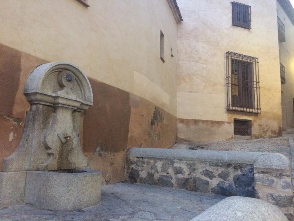 Apartamentos Coliseo トレド エクステリア 写真